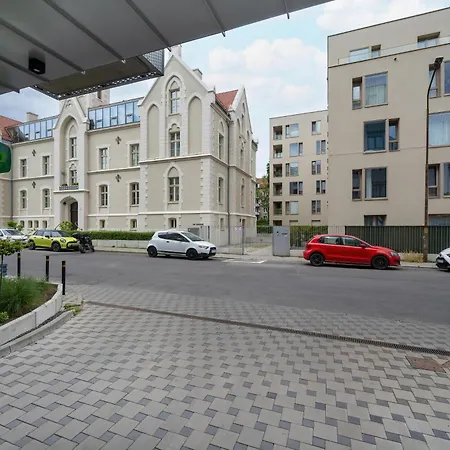 Apartament Z Ogrodkiem Zielona Okolica By Renters شقة فروتسواف