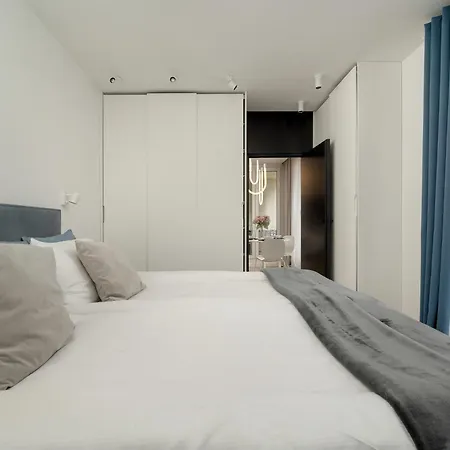 Apartament Z Ogrodkiem Zielona Okolica By Renters فروتسواف